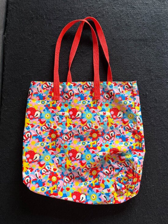 Estee Lauder Handbags - Estee Lauder/Hattie Stewart Reversible Floral/Heart Tote